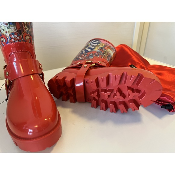 ~SOLD~Authentic Dolce & Gabbana stylish rain boot. - Picture 3 of 5